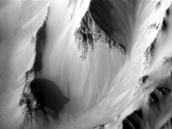 Tithonium Chasma
