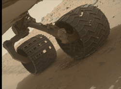 Sol 708 links hinten